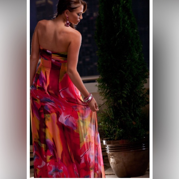 New Jovani Fushcia Prom/ Pageant / Homecoming/ Bridesmaid Dress. sizes 2 & 4 - Picture 3 of 7